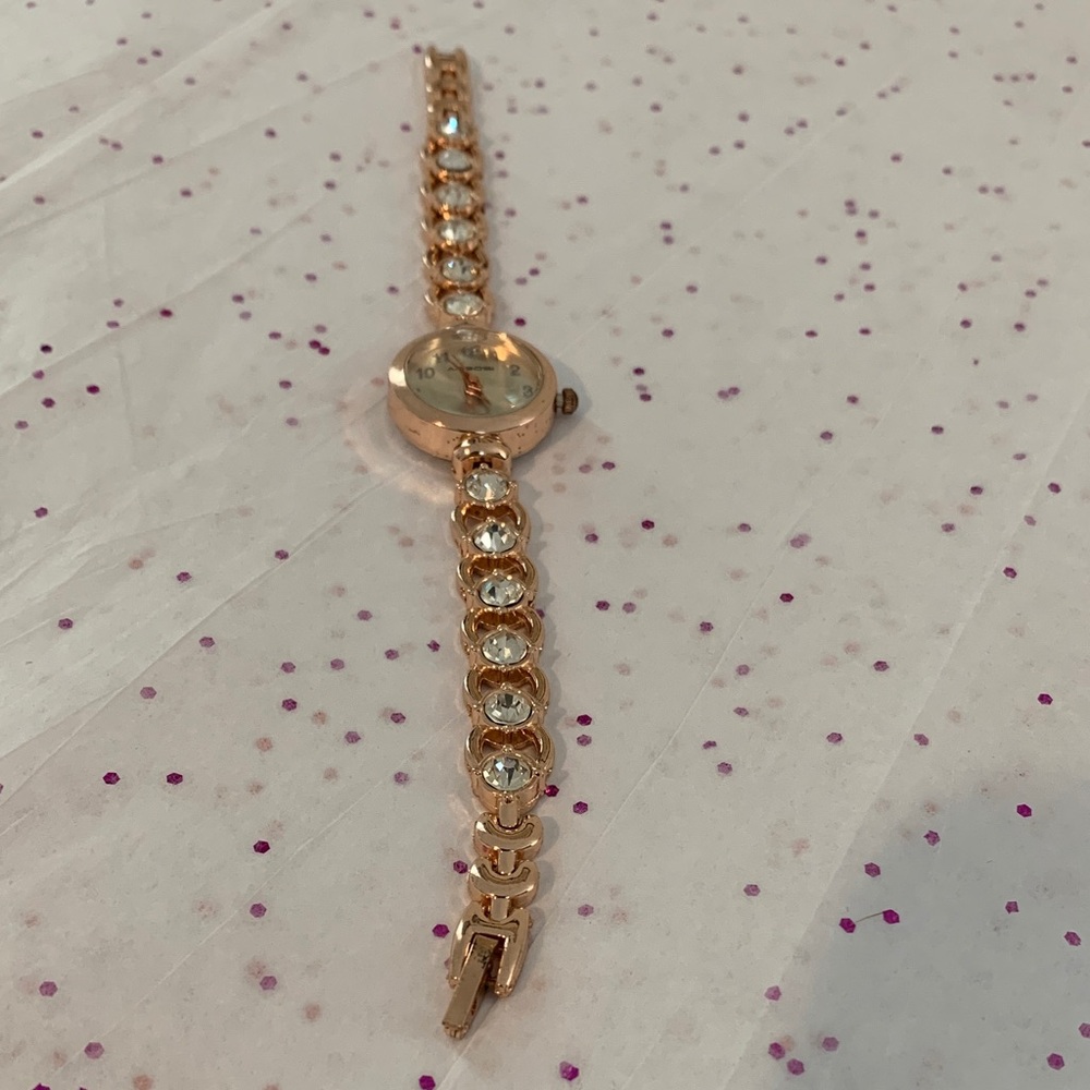 Ambosi rose Gold link Women's Bracelet Watch/ costume needs battery